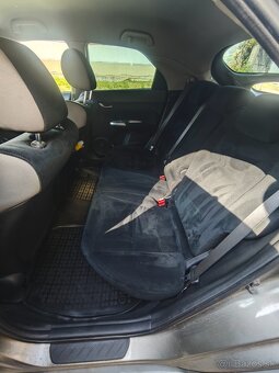 Honda Civic 1.8 103kw 6.2007 - 7