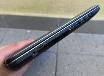 Asus X540M / Silver N5000 / 4GB RAM / 256GB SSD / 15.6" - 7