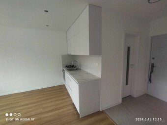 1.izbovy byt HRIŇOVEJ do PRENAJMU - 7