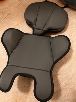 Britax Römer DualFix i-Size - OTOČNÁ - TOP STAV - 7