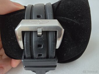 Invicta Excursion Swiss Made - 7