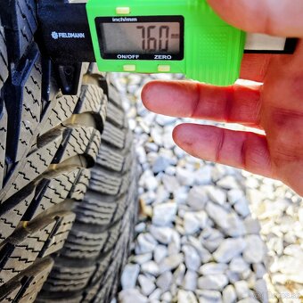 Nokian 255/55 R20 - 7