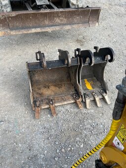 Caterpillar 301.8 - 7