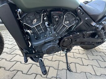 Indian Scout Rouge - cenova bomba - 7