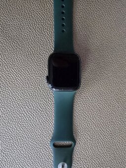 Predám Apple iPhone 13 128 GB Green a Apple Watch series 7 - 7