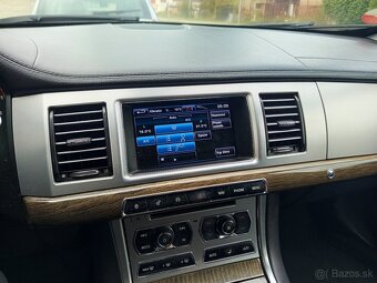 JAGUAR XF 2.2D - 7