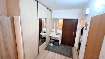 EXKLUZÍVNY PREDAJ-Kompletne prerobený 2 izb.byt s loggiou KN - 7
