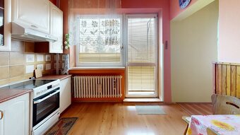 Na predaj veľký 3 podlažný dom Šulekovo, pozemok 524m2 - 7