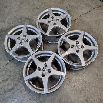 Hliníkové NISSAN disky 4x100 R15 6J ET50 - 7