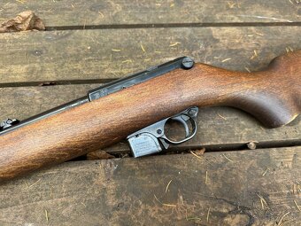 Predám samonabíjaciu malokalibrovku CZ .22LR - 7