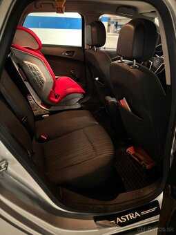 Opel astra J Sport tourer - 7