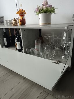 Konferenčný stolik a skrinka - 7