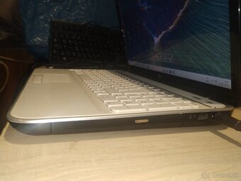 HP. 15,6“ LED. Nový SSD 256 GB. Grafika 2 GB. Nová baterka. - 7