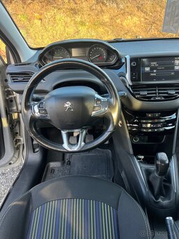 Peugeot 208 - 7