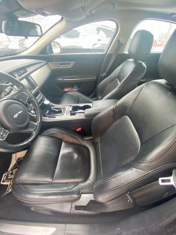 Jaguar XF 2.0 Prestige - 7