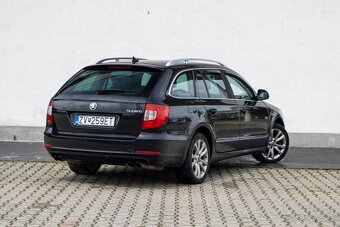 Škoda Superb Combi 3.6 FSI V6 4x4 Elegance DSG - 7