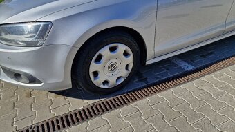 Volkswagen Jetta 1.6 TDI Comfortline (11/2012) - 7