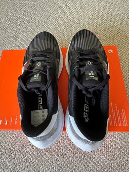 Bezecke tenisky Nike Winflo - 7