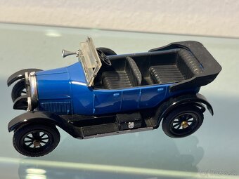 Predaj modelov 1:43 - 7