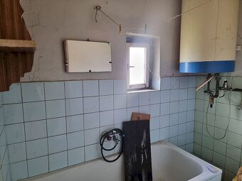 Rodinný dom na rekonštrukciu v Novej Bani - 7