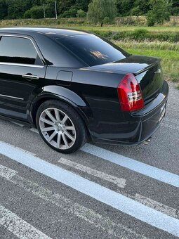 Chrysler 300c srt8 - 7