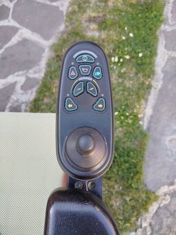 Elektrický invalidný vozík - 7