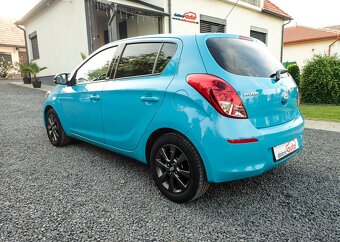 HYUNDAI i20 1.25 benzin - 83tis km-2014-LED-KLIMA-VYHREV SED - 7