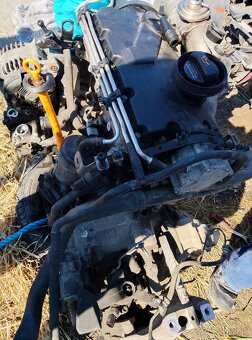 Predám motor na Škodu Octaviu 2 - 7