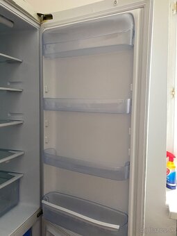 Kombinovaná chladnička Indesit - 7