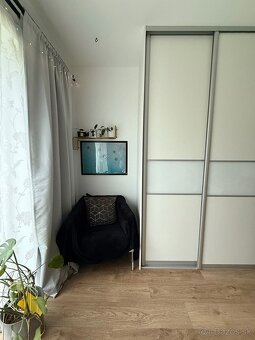 Predam kreslo z Ikea - 7