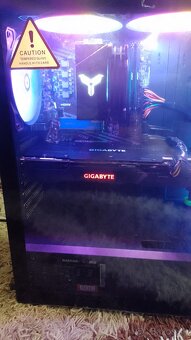 Predam skvelý herny PC/ RYZEN 5 3600X/4,4GHz/8GB GeForce RTX - 7