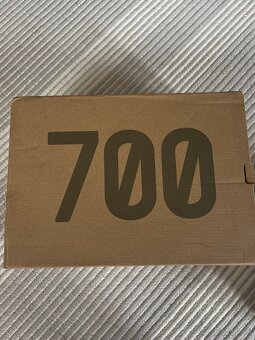 Yeezy 700 - 7