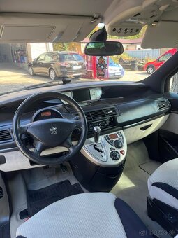 Peugeot 807 2,0HDI AT6 120KW 7M - 7