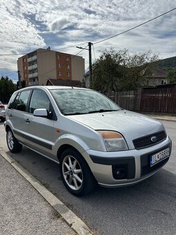 Predám Ford Fusion 1.4 59kw Benzín - 7