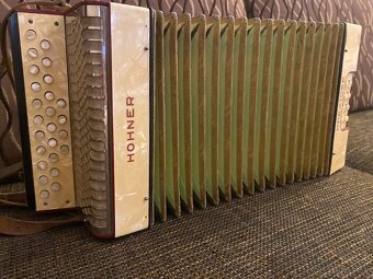 Heligonka Hohner Preciosa B/Es r.v.1935 + kufor - 7