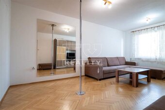 REZERVOVANÝ 4 izbový byt s balkónom v Púchove - 7