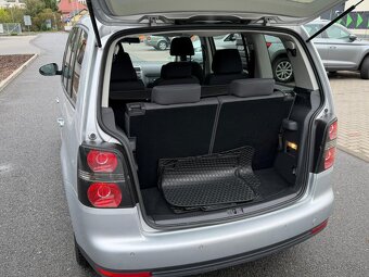 ►VW TOURAN 1,6 MPI FREESTYLE- 7 MÍST, PARK. SENZORY, NAVI ◄ - 7