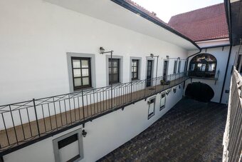 HISTORICKÝ MEŠTIANSKY DOM NA PREDAJ - 7