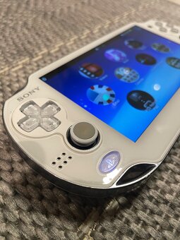 PS VITA PCH-1001 - OLED biela - 7