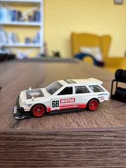 Hot Wheels autíčka s custom gumenými kolieskami - 7
