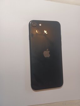 Iphone SE 2020 - 7