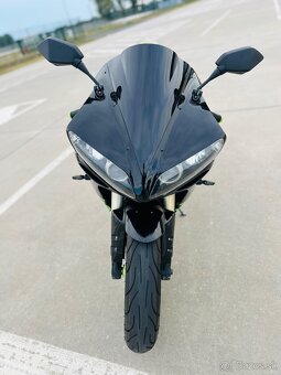 Yamaha R1 - 7