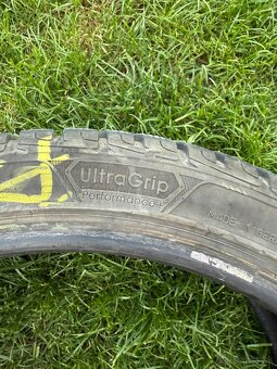 GOOD YEAR 235/40R19 - 7