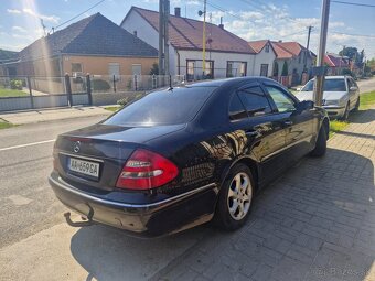 Mercedes E 211 - 7