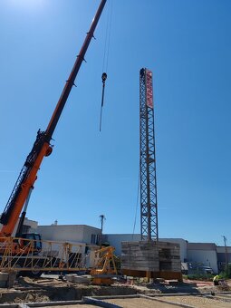 Vežový Stavebný žeriav FM 1345 TLX - 7