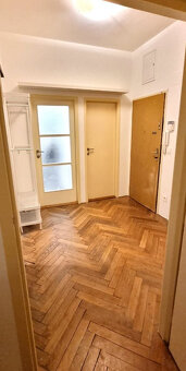 2,5i byt s vlastnou záhradkou v centre mesta - 7