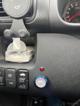 Predám hondu CR-V automat rok 2007 LPG 4x4 - 7