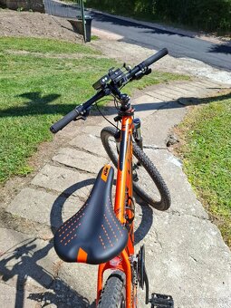 Predám bycikel KTM - 7