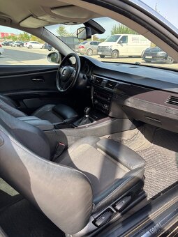 Predám BMW E92 320i Coupe - 7