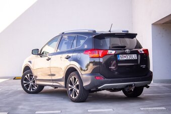 Toyota RAV4 2.2 l D-CAT Premium - 7